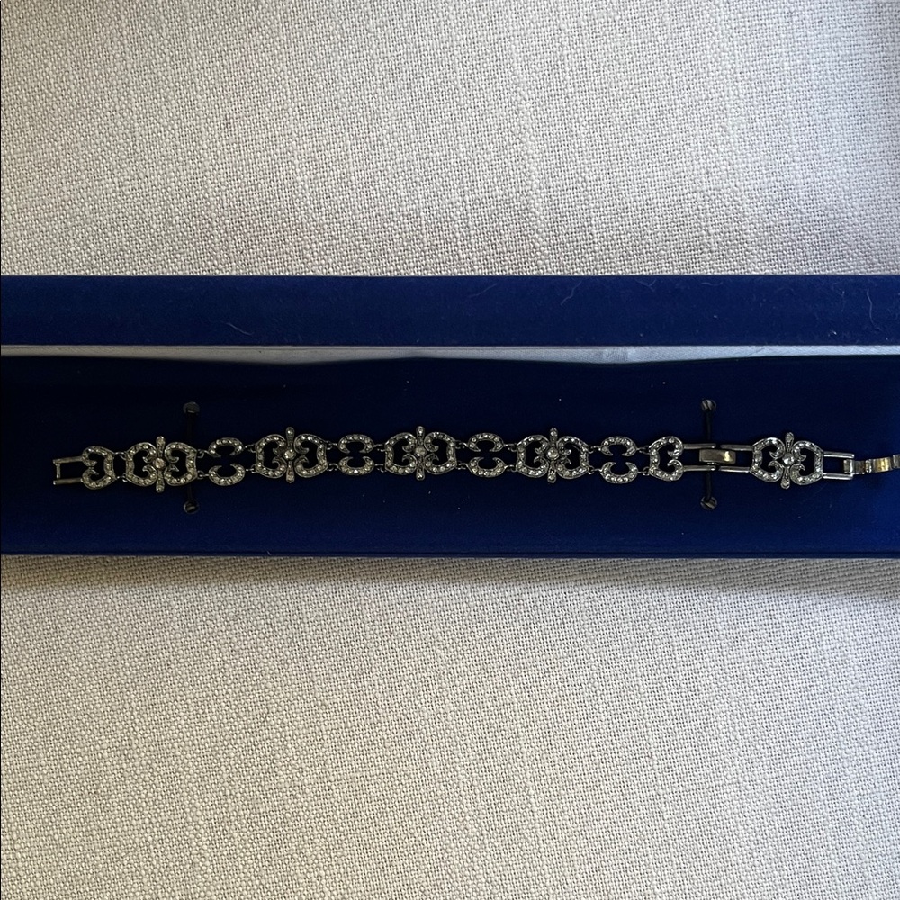 Camrose & Kross JBK  Crystal Diamond Bracelet - Picture 2 of 7